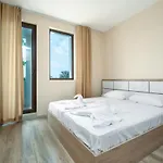 Apollon Apartment *